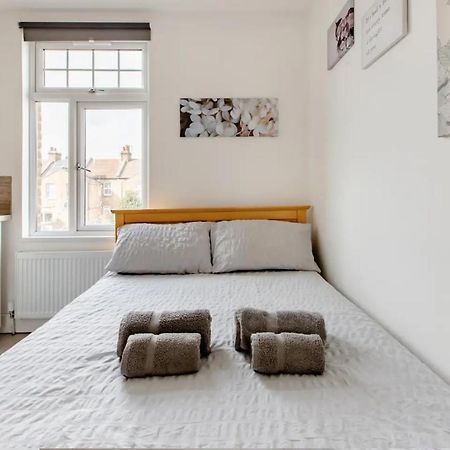 Double Room Edmonton Green, London N9 المظهر الخارجي الصورة