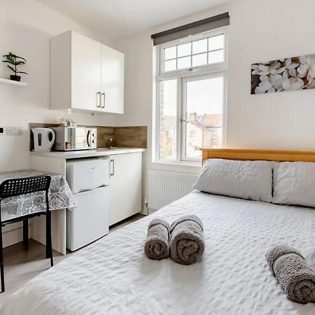 Double Room Edmonton Green, London N9 المظهر الخارجي الصورة