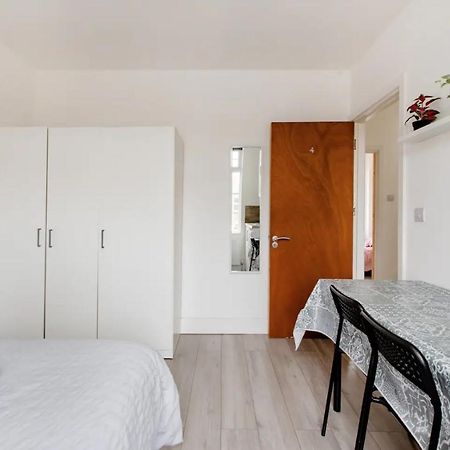 Double Room Edmonton Green, London N9 المظهر الخارجي الصورة