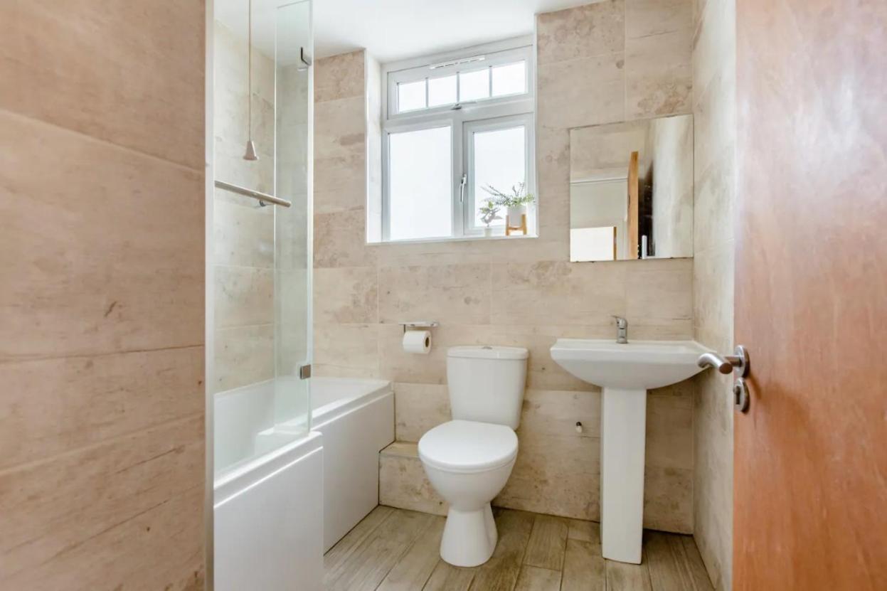 Double Room Edmonton Green, London N9 المظهر الخارجي الصورة
