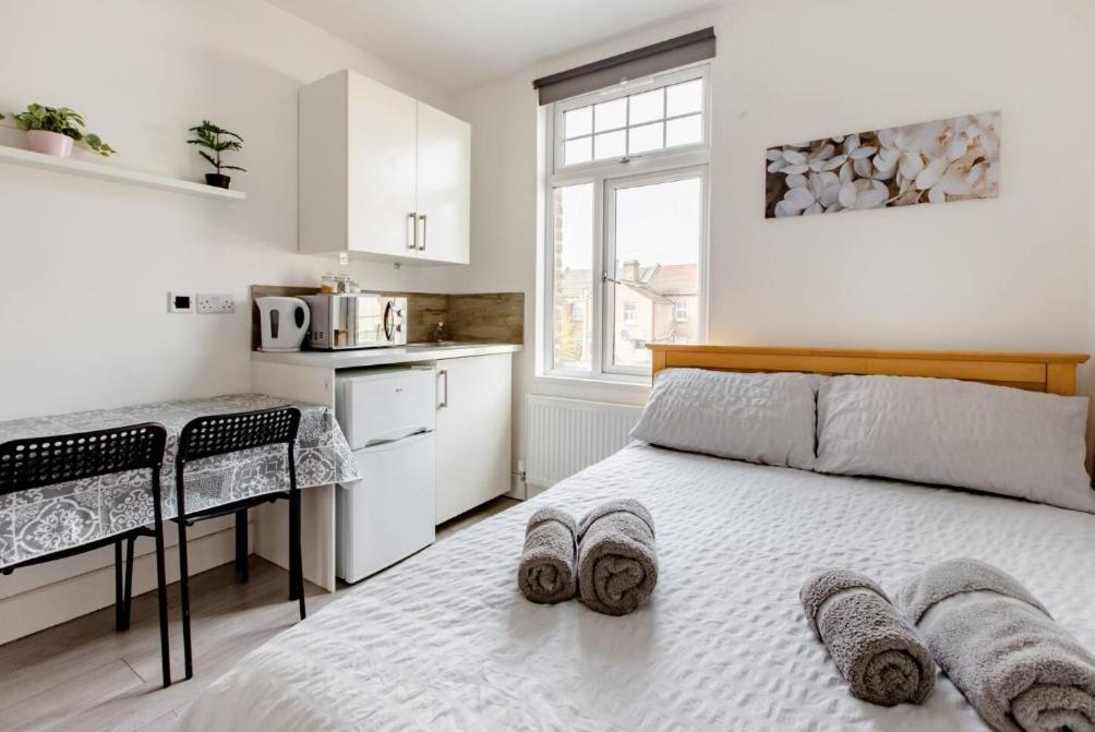 Double Room Edmonton Green, London N9 المظهر الخارجي الصورة