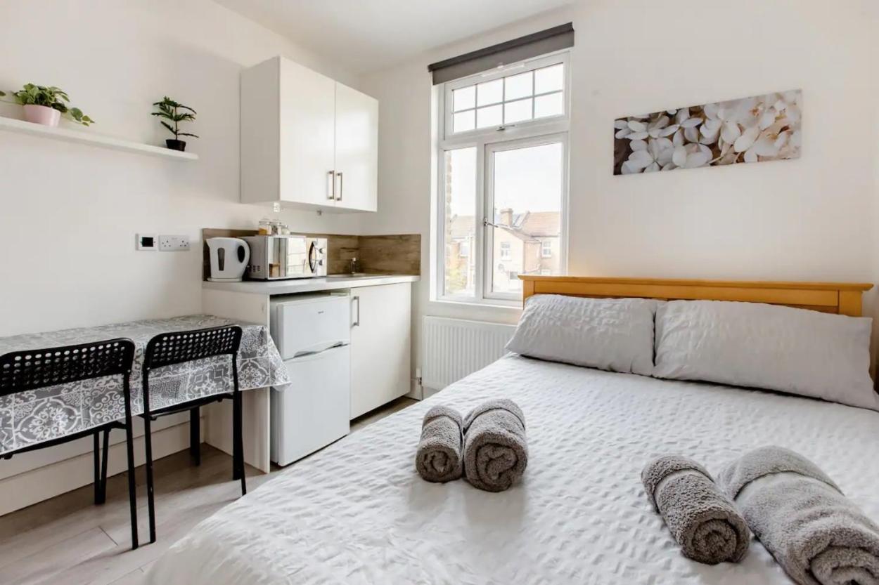 Double Room Edmonton Green, London N9 المظهر الخارجي الصورة