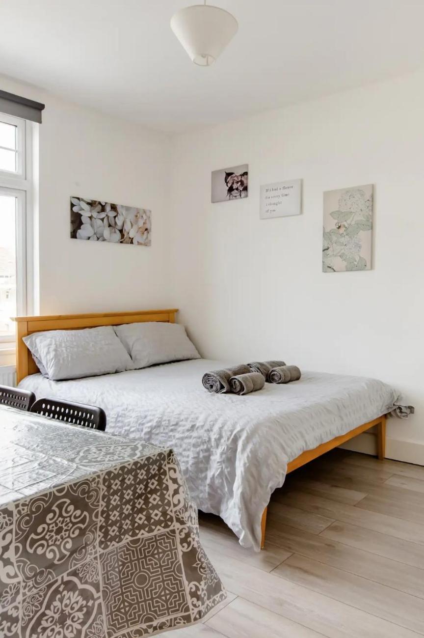 Double Room Edmonton Green, London N9 المظهر الخارجي الصورة