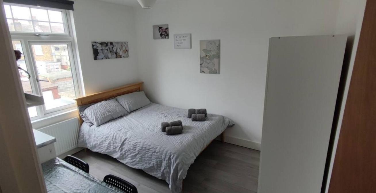 Double Room Edmonton Green, London N9 المظهر الخارجي الصورة
